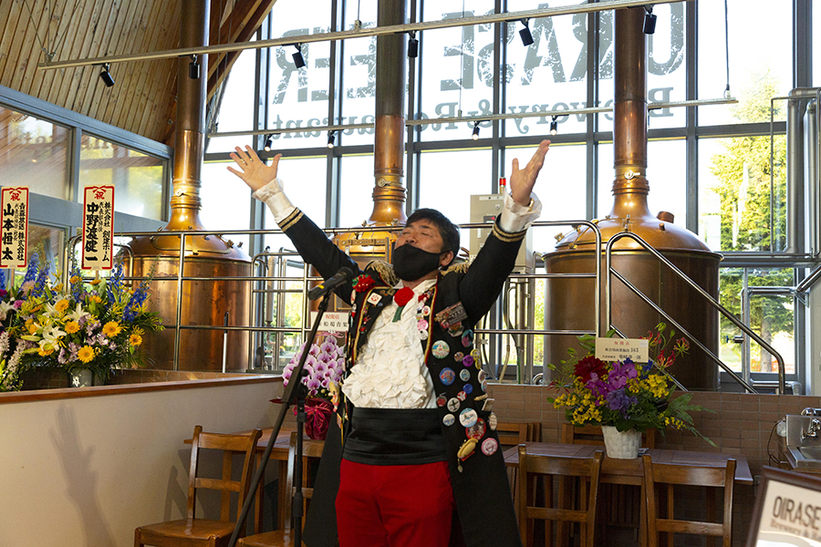 オープニングセレモニーが開催されました。9