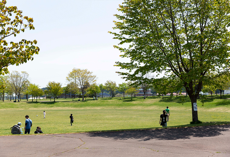 多目的芝生広場